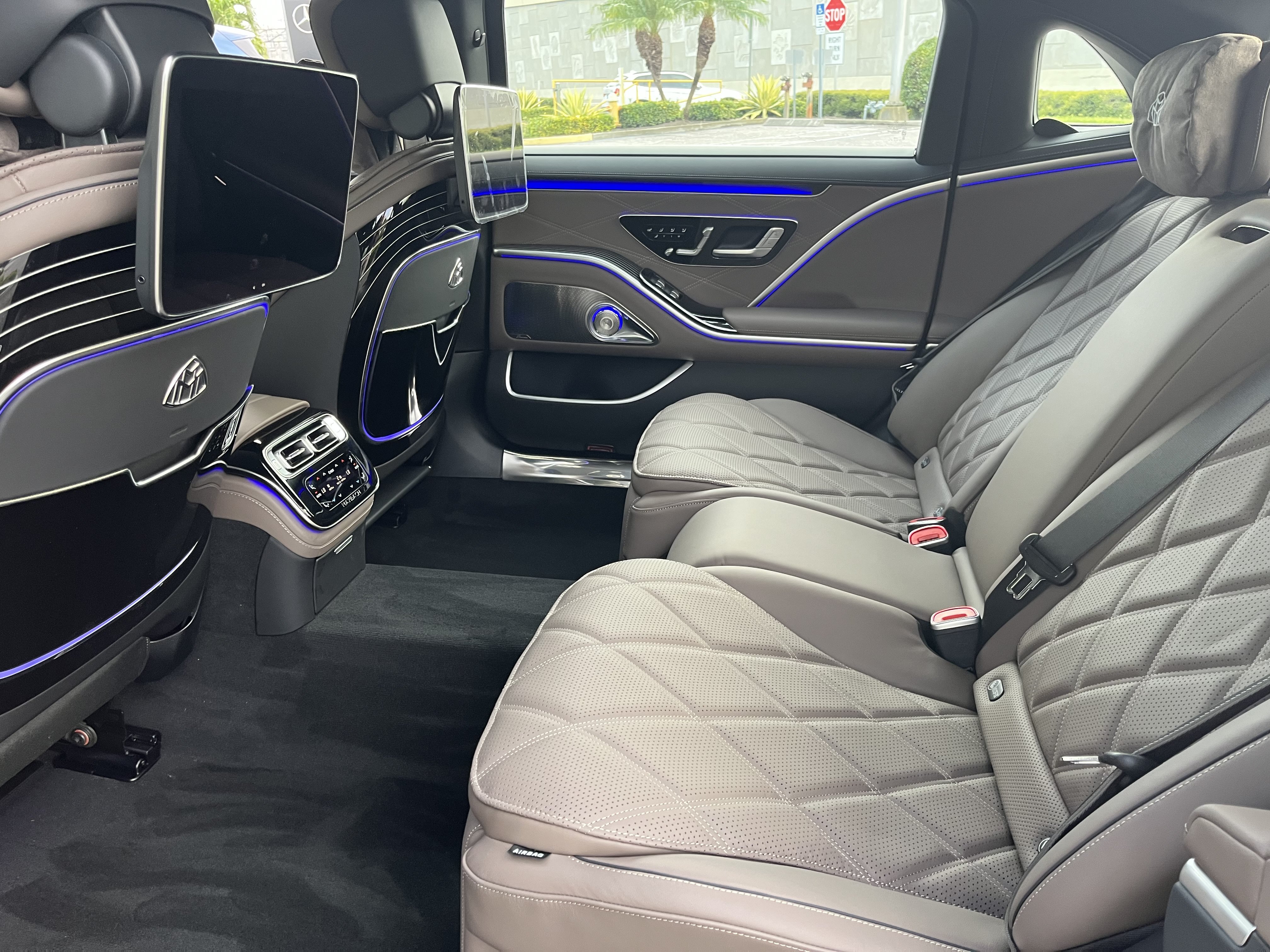 New 2026 Mercedes-Benz Maybach S 580 4MATIC image 17
