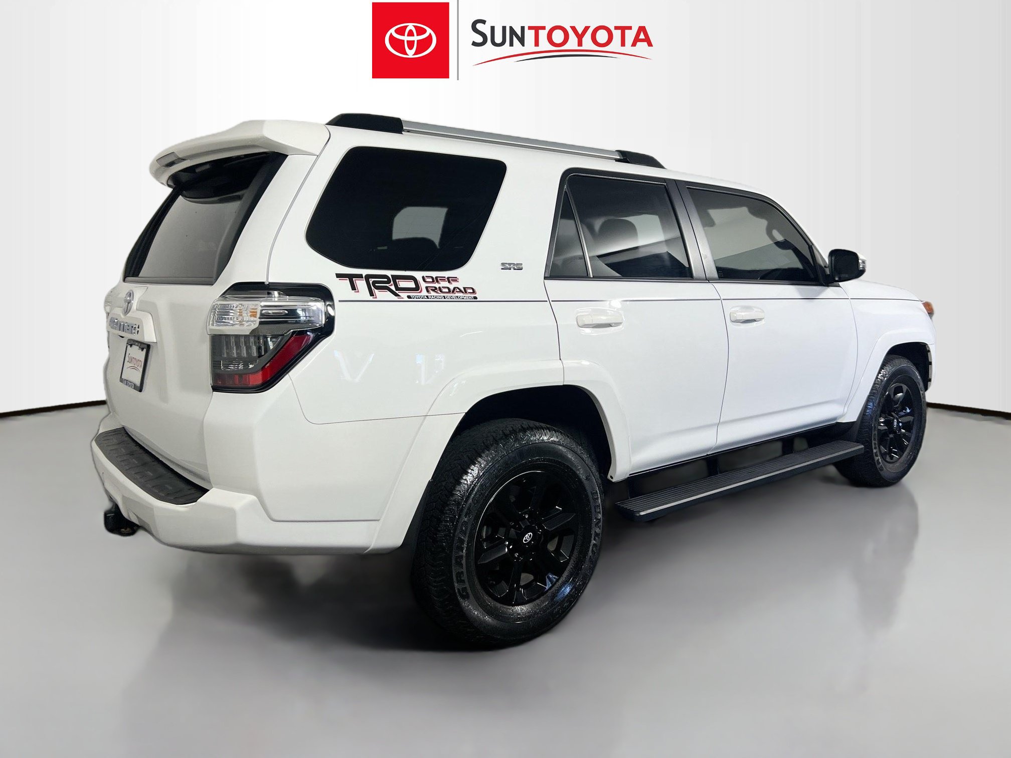 Used 2024 Toyota 4Runner SR5 Premium w/ Moonroof Package RWD image 4