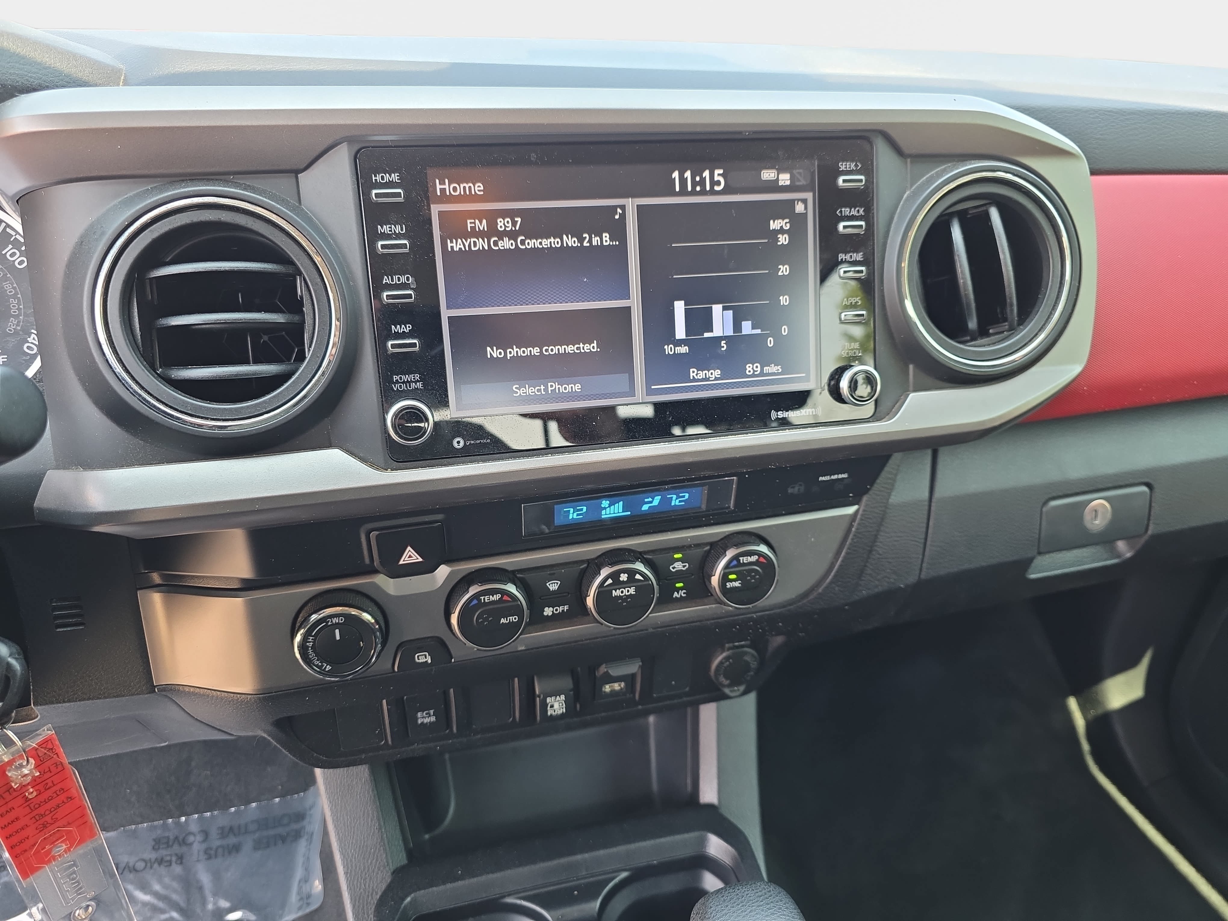 Used 2021 Toyota Tacoma SR5 AWD/4WD image 17