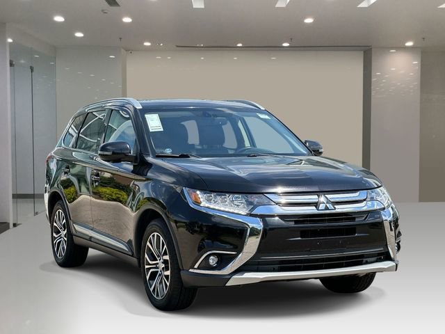 Used 2018 Mitsubishi Outlander ES AWD/4WD image 6