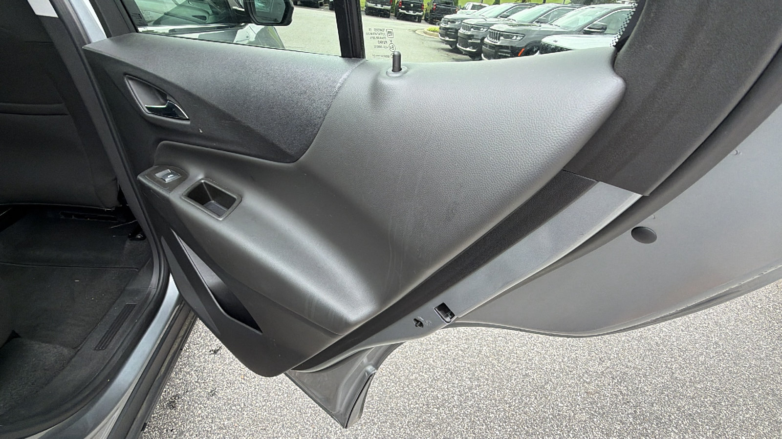 Used 2024 Chevrolet Equinox LT AWD/4WD image 20