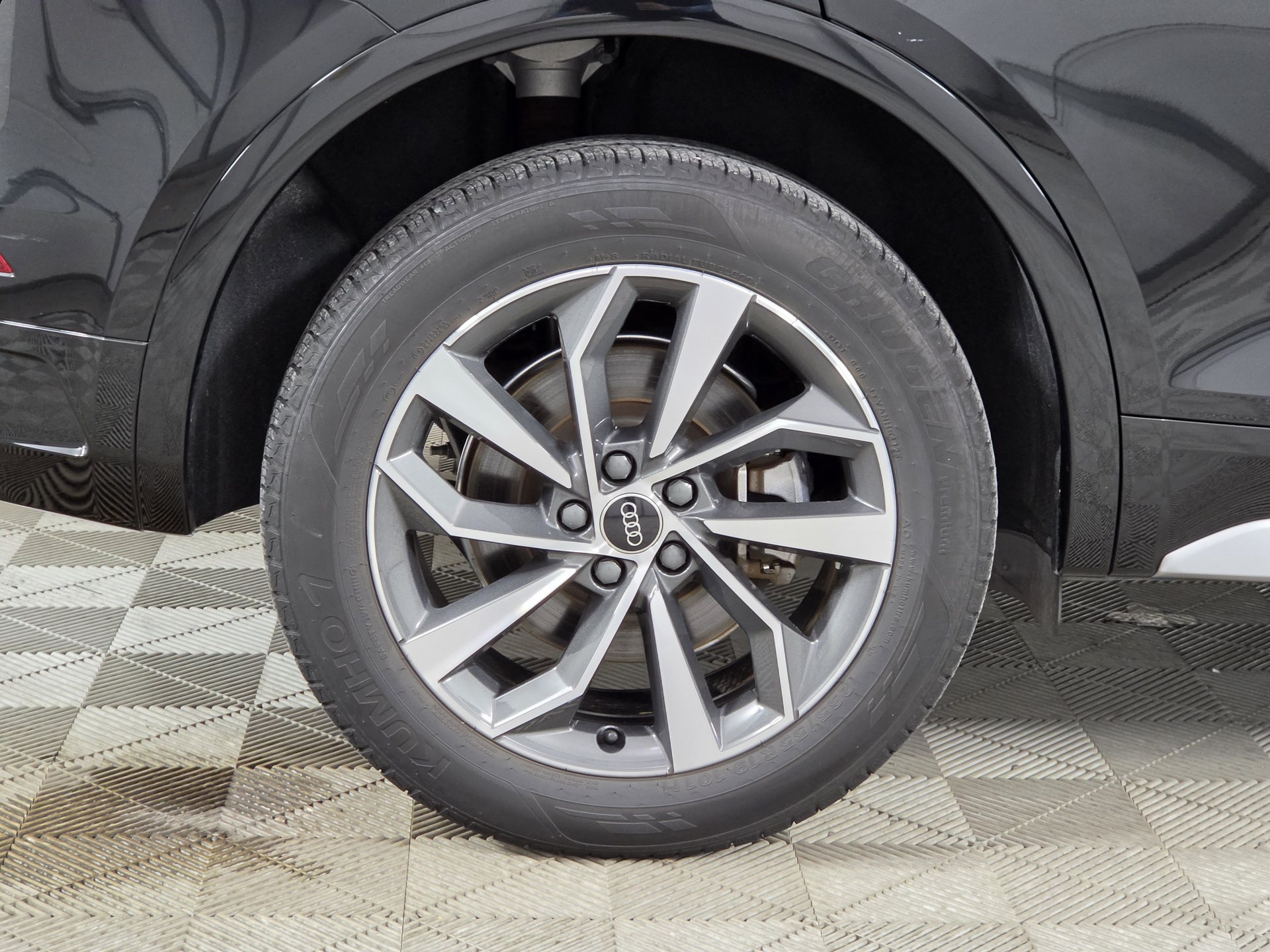 Certified 2024 Audi Q5 2.0T Premium Plus AWD/4WD image 9