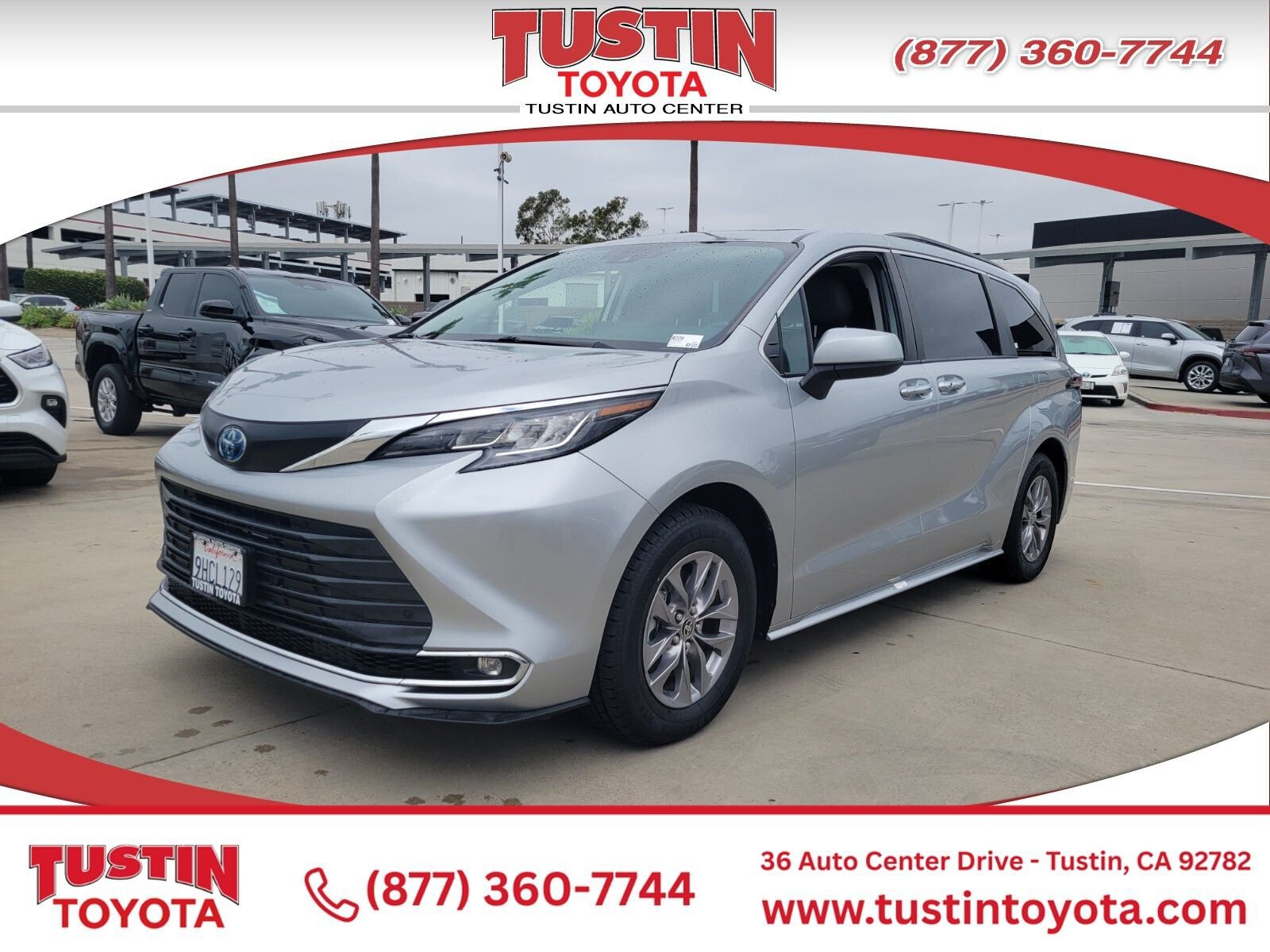 Certified 2023 Toyota Sienna XLE FWD image 1