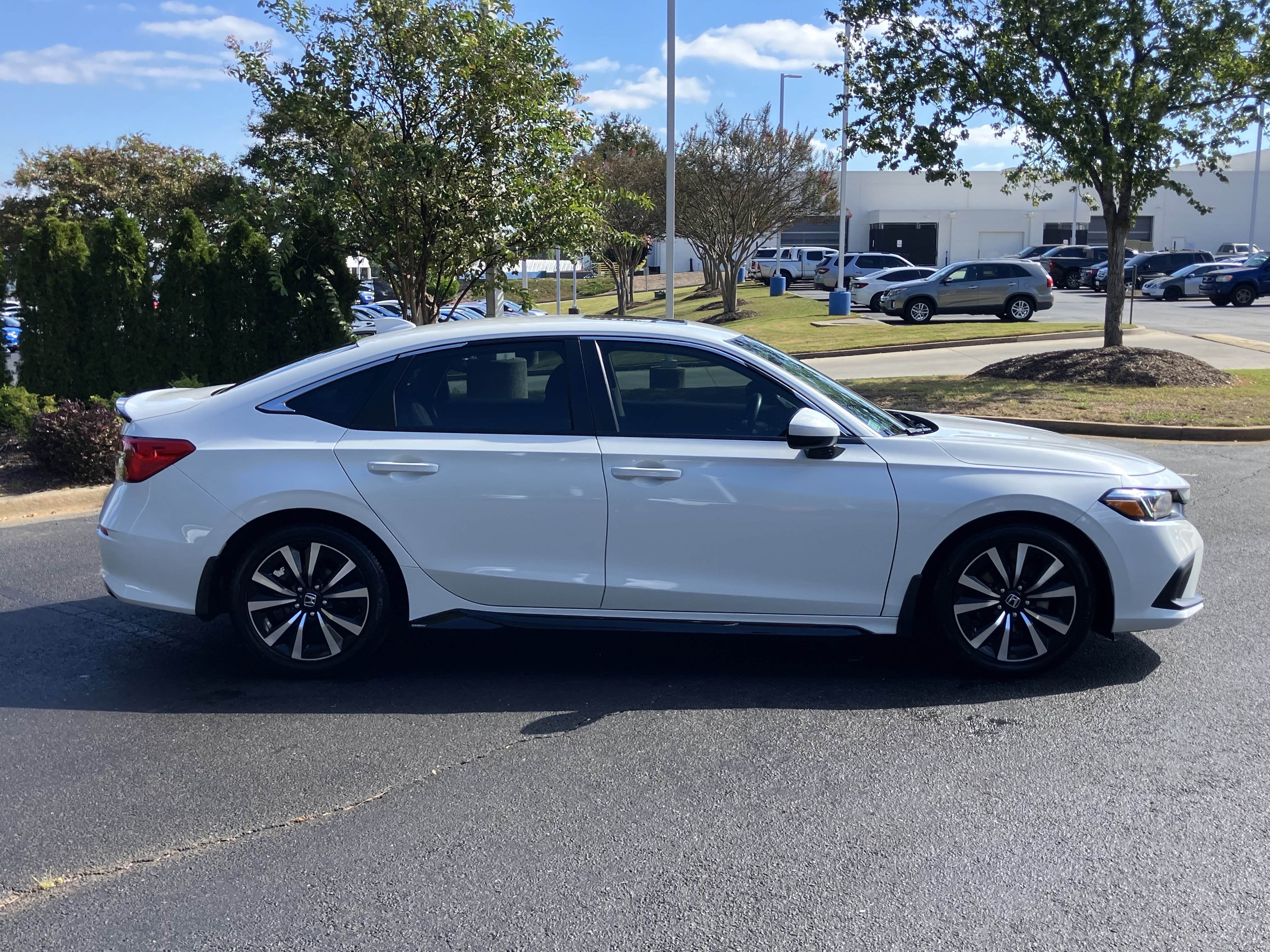 Used 2023 Honda Civic EX image 11