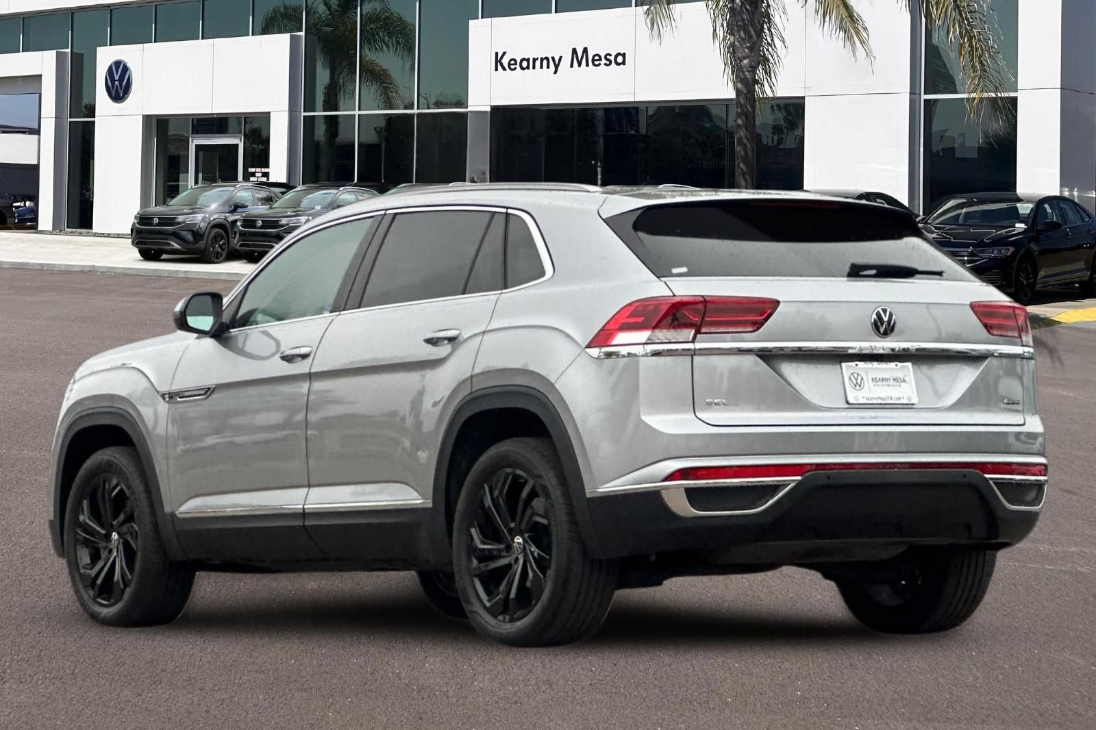 Used 2023 Volkswagen Atlas Cross Sport SEL AWD/4WD image 6