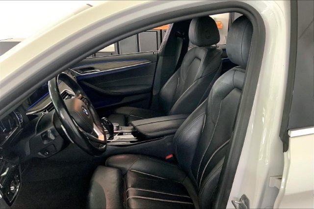 Used 2018 BMW 530e RWD image 11