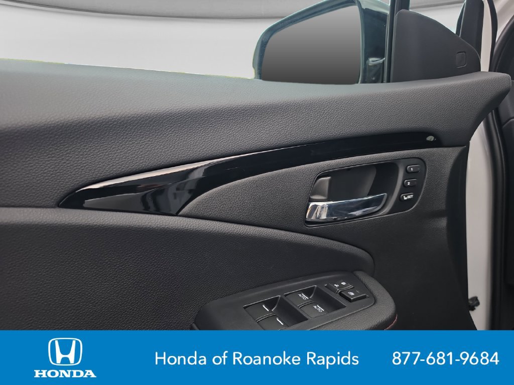 New 2026 Honda Ridgeline Black Edition image 11