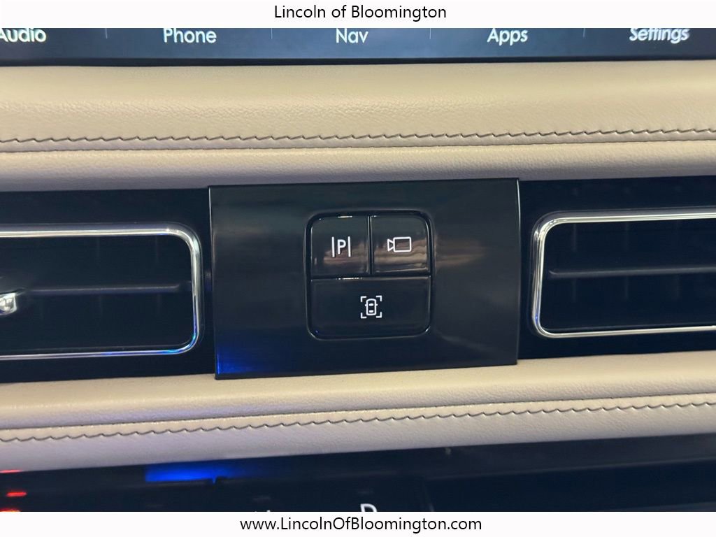 Used 2021 Lincoln Aviator Reserve w/ Equipment Group 202A image 39