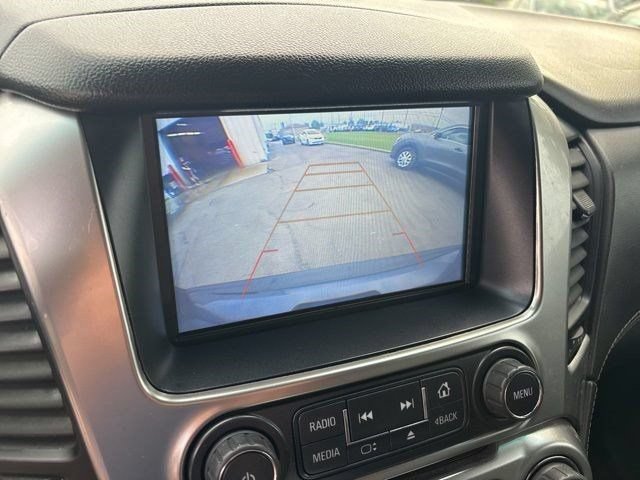 Used 2020 Chevrolet Suburban LT RWD image 22
