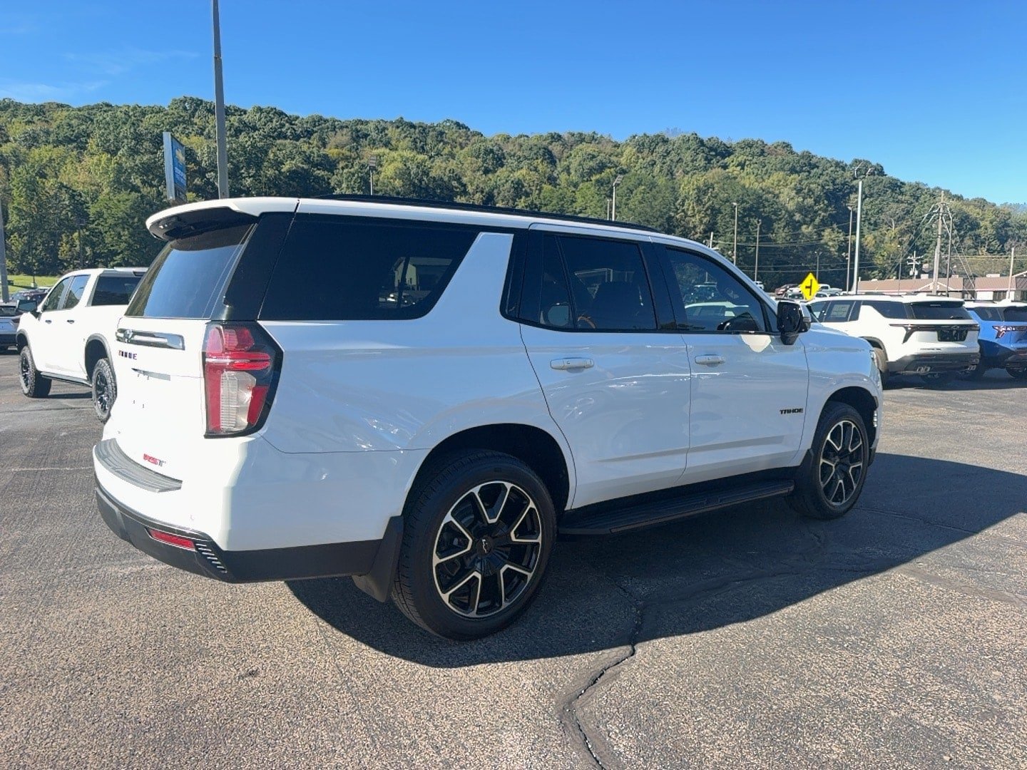 Used 2021 Chevrolet Tahoe RST w/ Luxury Package AWD/4WD image 3