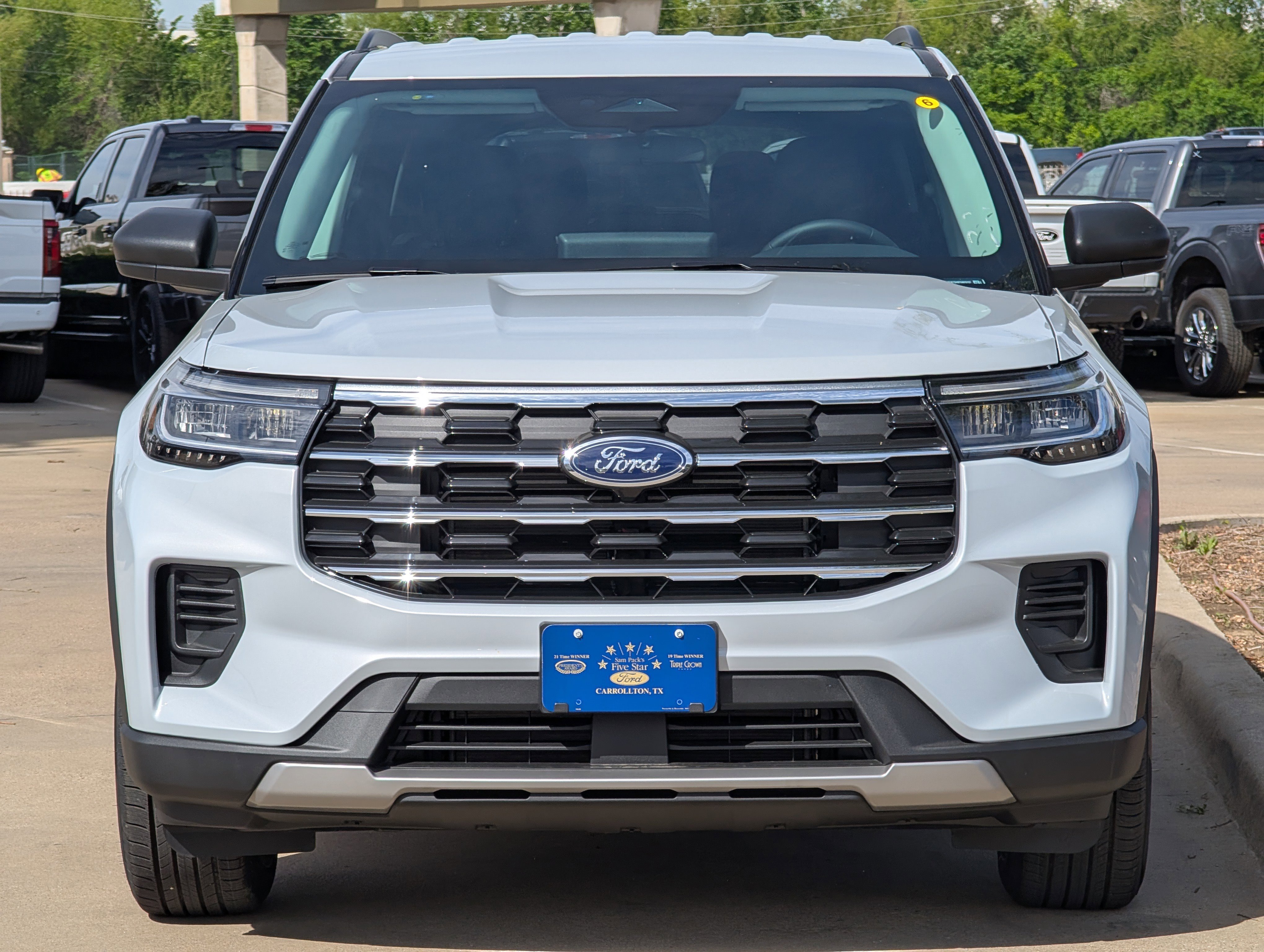 New 2026 Ford Explorer Active image 7