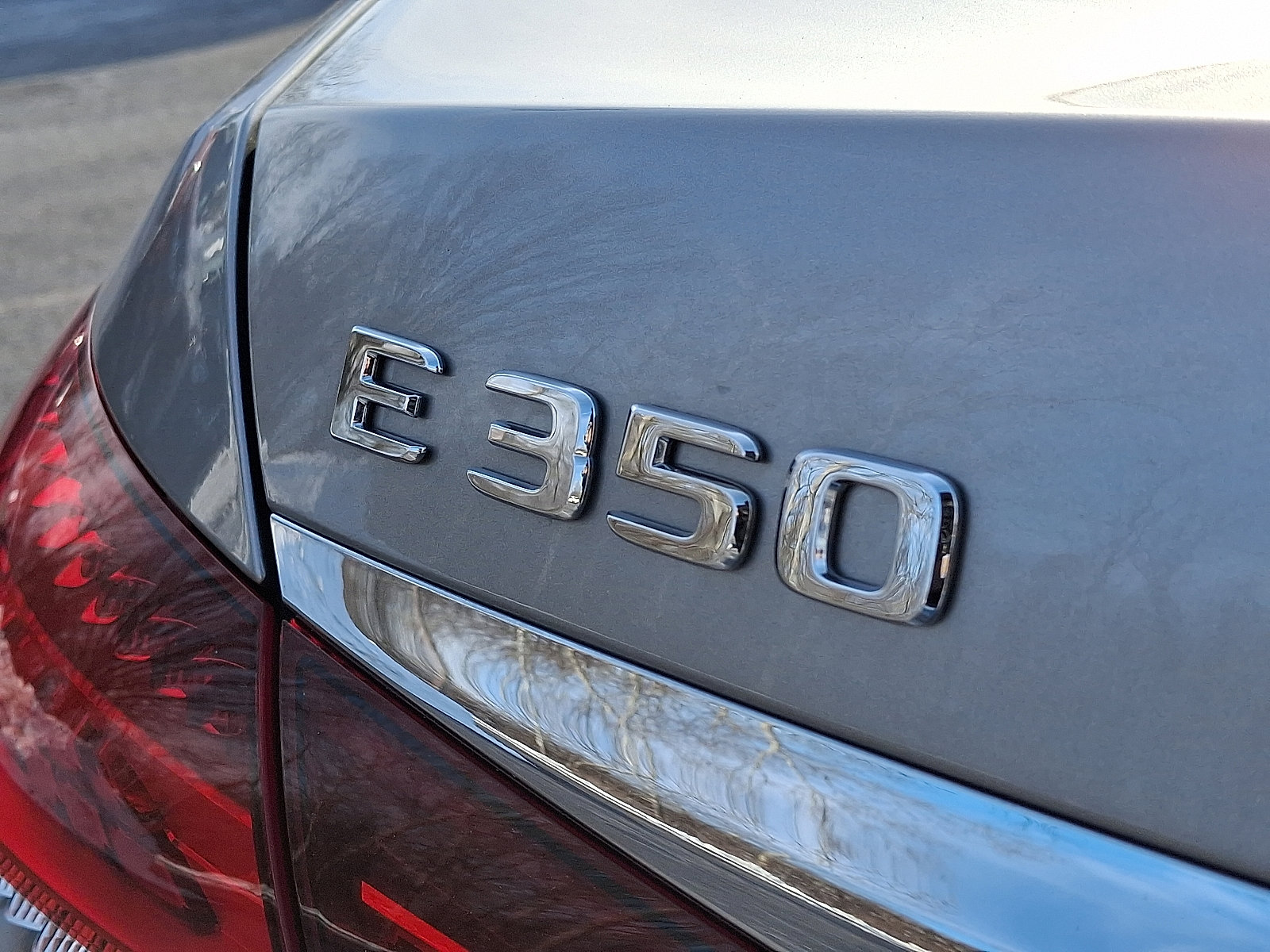 Used 2023 Mercedes-Benz E 350 4MATIC Sedan image 32