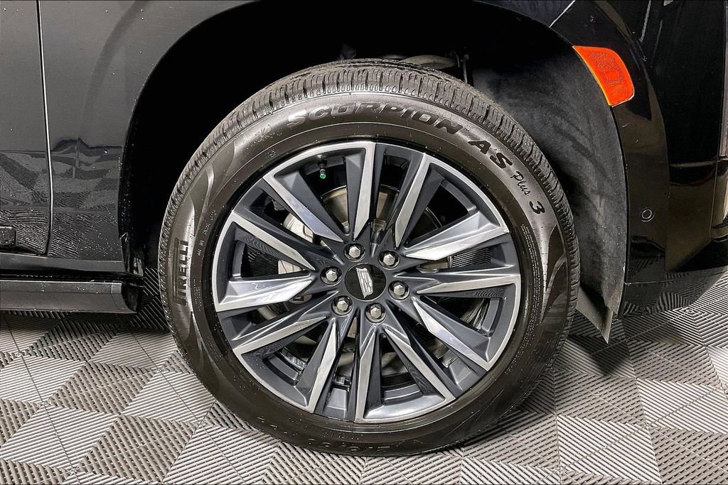 Used 2024 Cadillac Escalade ESV Sport Platinum image 11