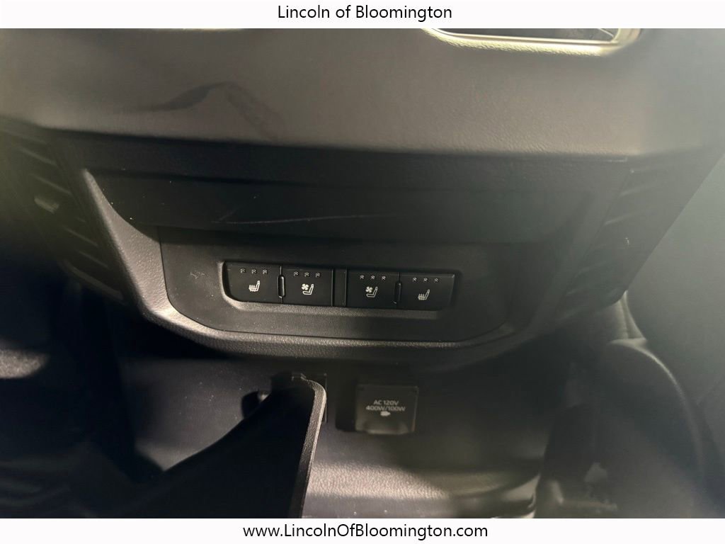 Used 2025 Toyota Tundra Platinum image 19