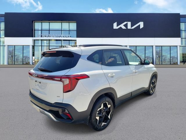 Used 2024 Kia Seltos EX AWD/4WD image 4