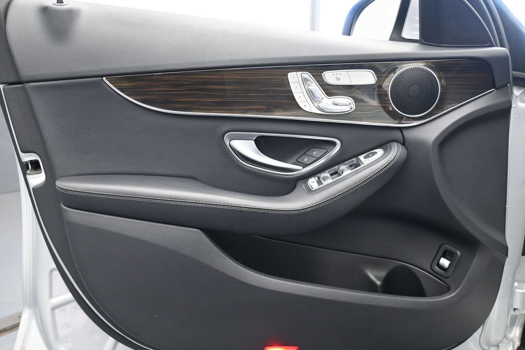 Used 2018 Mercedes-Benz C 300 4MATIC Sedan image 9