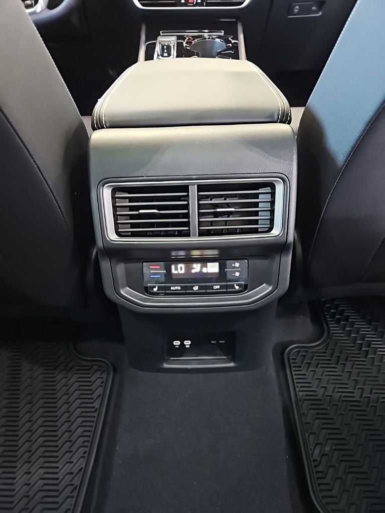 New 2026 Volkswagen Atlas SEL Premium R-Line image 18