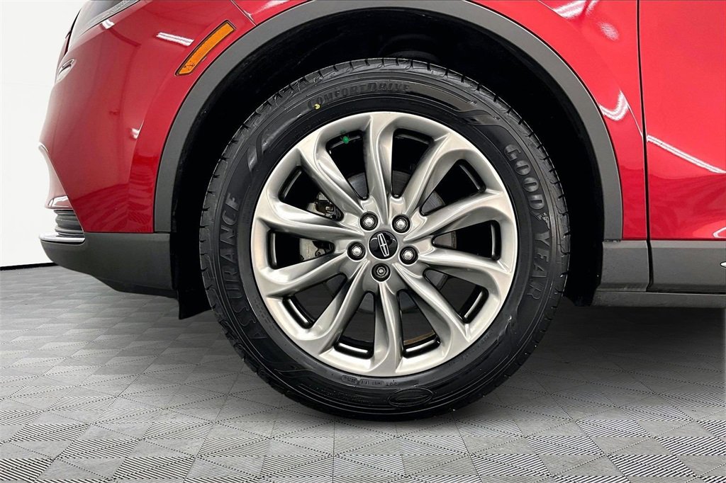 Used 2022 Lincoln Corsair FWD w/ Premium Package image 9