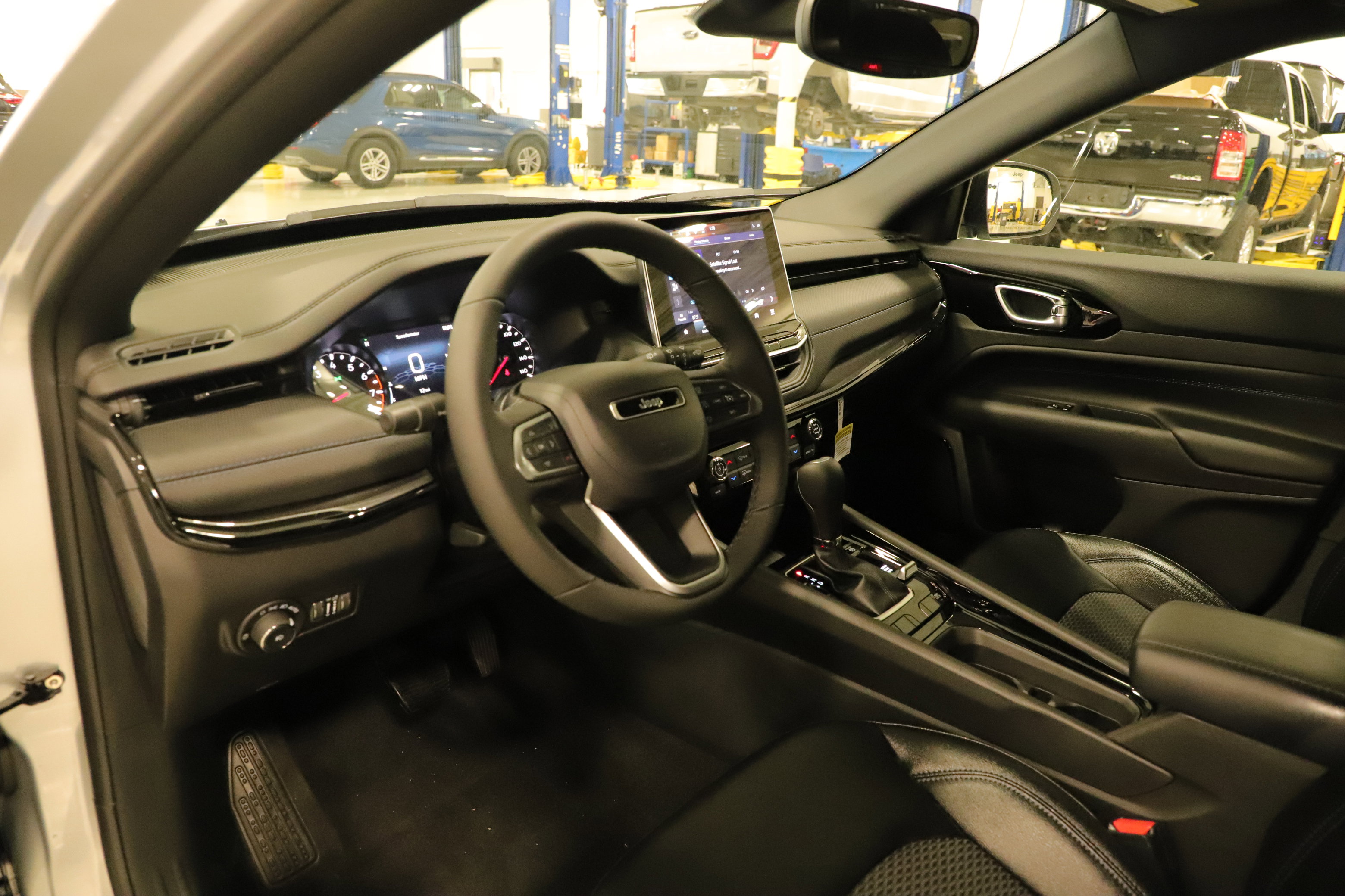 New 2026 Jeep Compass Latitude image 19