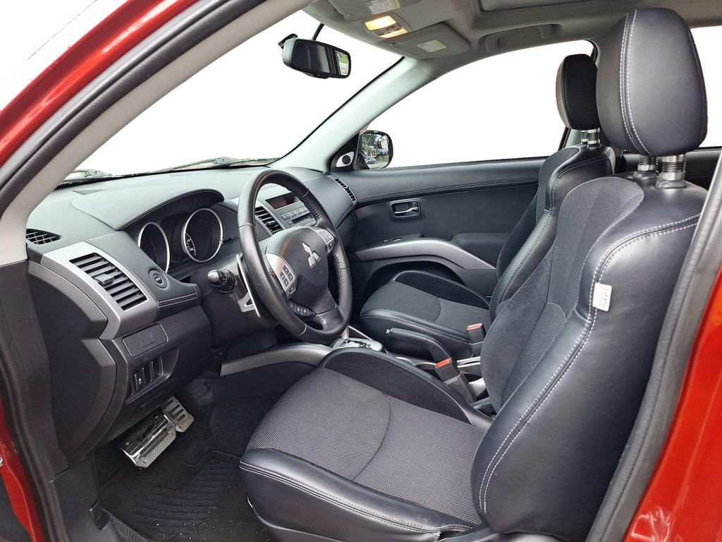 Used 2012 Mitsubishi Outlander SE FWD image 11
