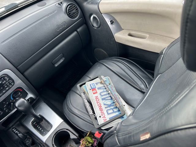 Used 2003 Jeep Liberty Limited AWD/4WD image 11