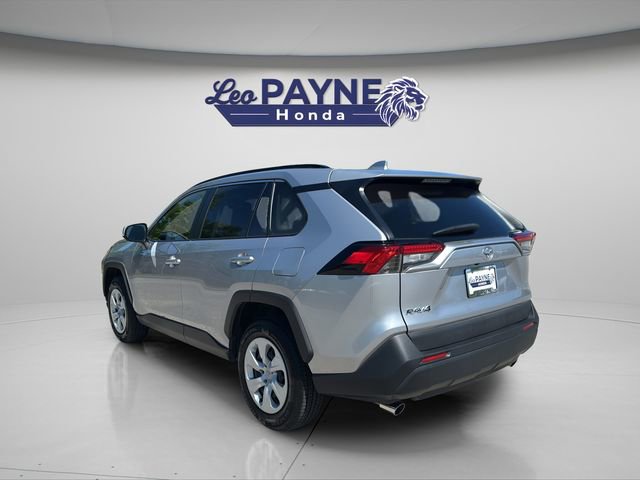 Used 2019 Toyota RAV4 LE w/ Carpet Mat Package FWD image 4