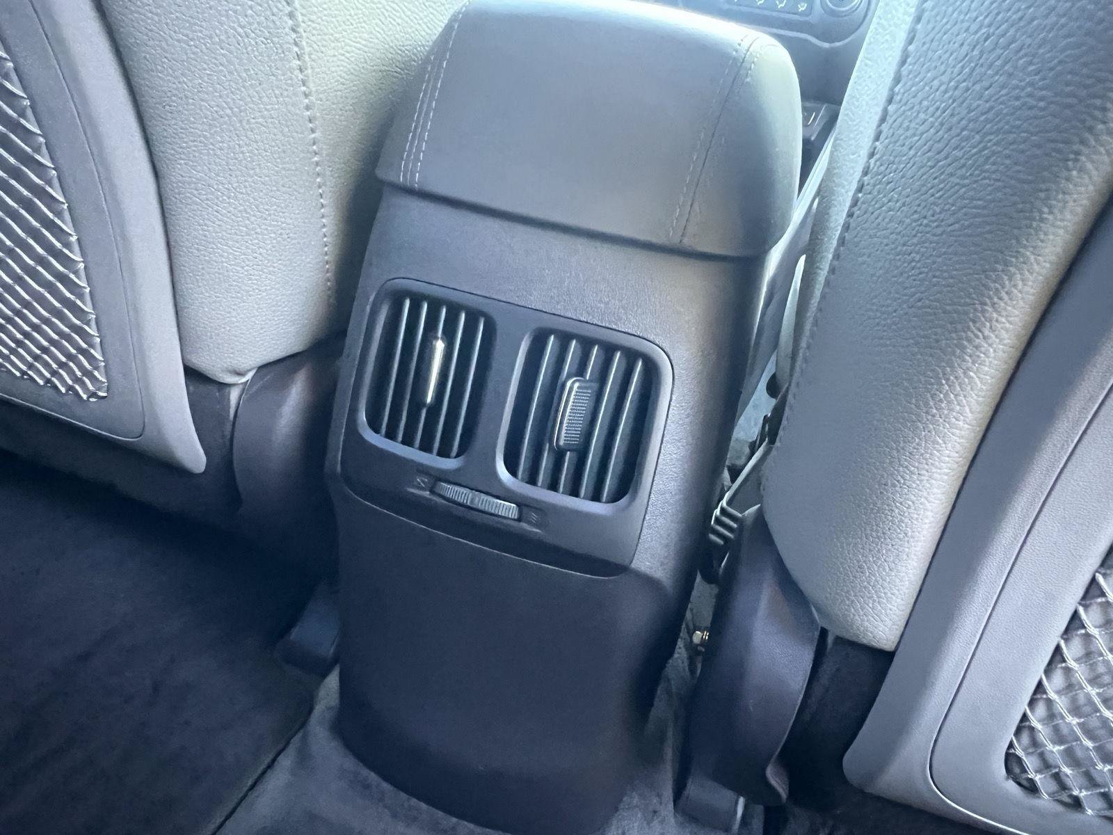 Used 2015 Hyundai Tucson SE FWD image 14