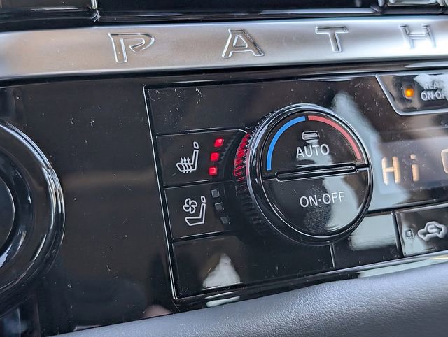 New 2026 Nissan Pathfinder Platinum w/ Cargo Package image 18