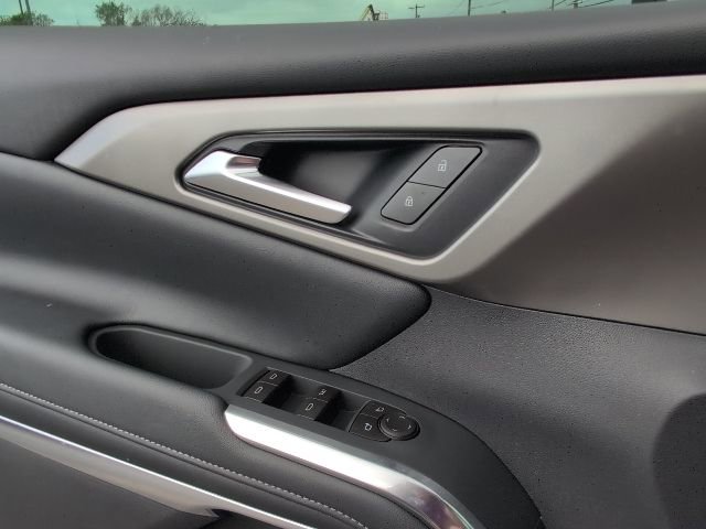 New 2026 Chevrolet Traverse LT w/ Midnight/Sport Edition image 17