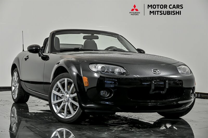 Used 2007 MAZDA MX-5 Miata Touring w/ Suspension Pkg RWD image 1