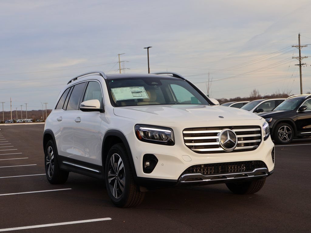 New 2026 Mercedes-Benz GLB 250 4MATIC image 3