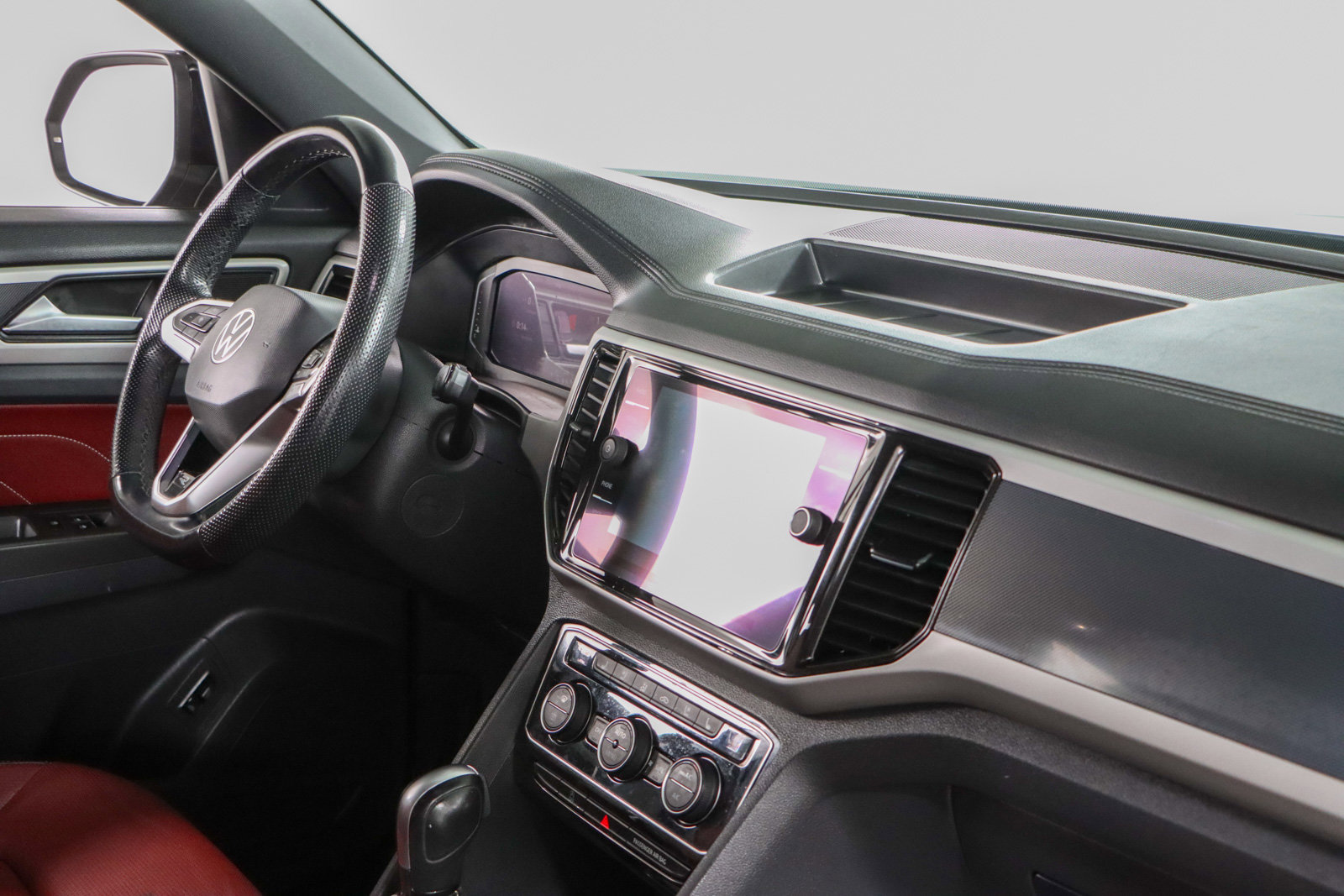 Used 2022 Volkswagen Atlas Cross Sport SEL Premium R-Line image 27