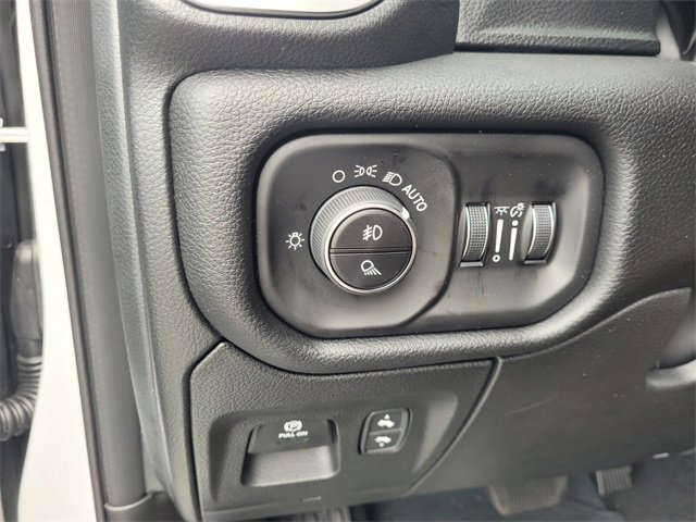 New 2026 RAM 1500 4x4 Crew Cab image 25