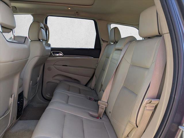 Used 2017 Jeep Grand Cherokee Overland w/ Jeep Active Safety Group image 21