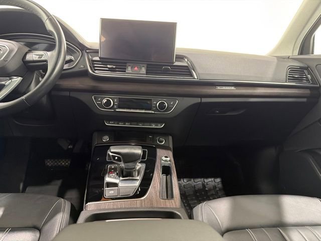 Used 2021 Audi Q5 2.0T Premium Plus w/ Premium Plus Package AWD/4WD image 31
