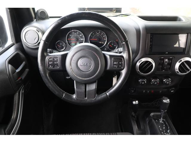Used 2012 Jeep Wrangler Unlimited Sahara w/ Dual Top Group AWD/4WD image 8