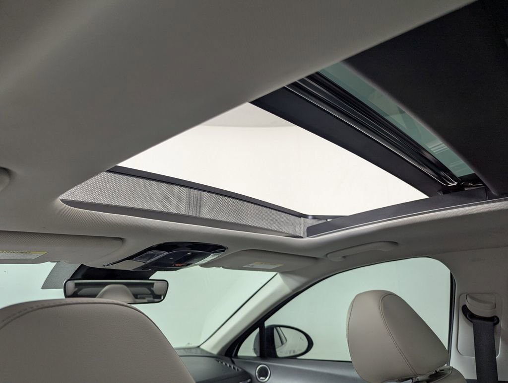 Used 2021 Hyundai Sonata Limited w/ Preferred Accessory Package image 25