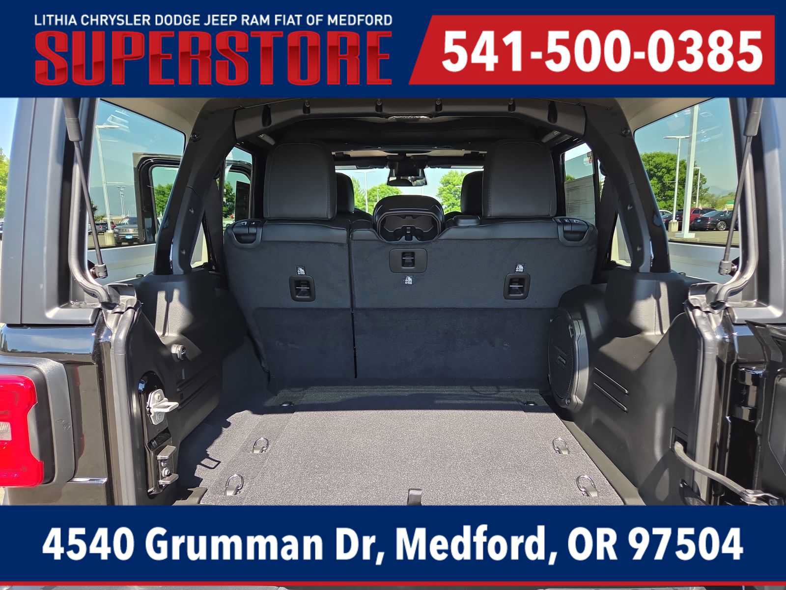 New 2026 Jeep Wrangler Unlimited Rubicon w/ Xtreme 35 Tire Package AWD/4WD image 27