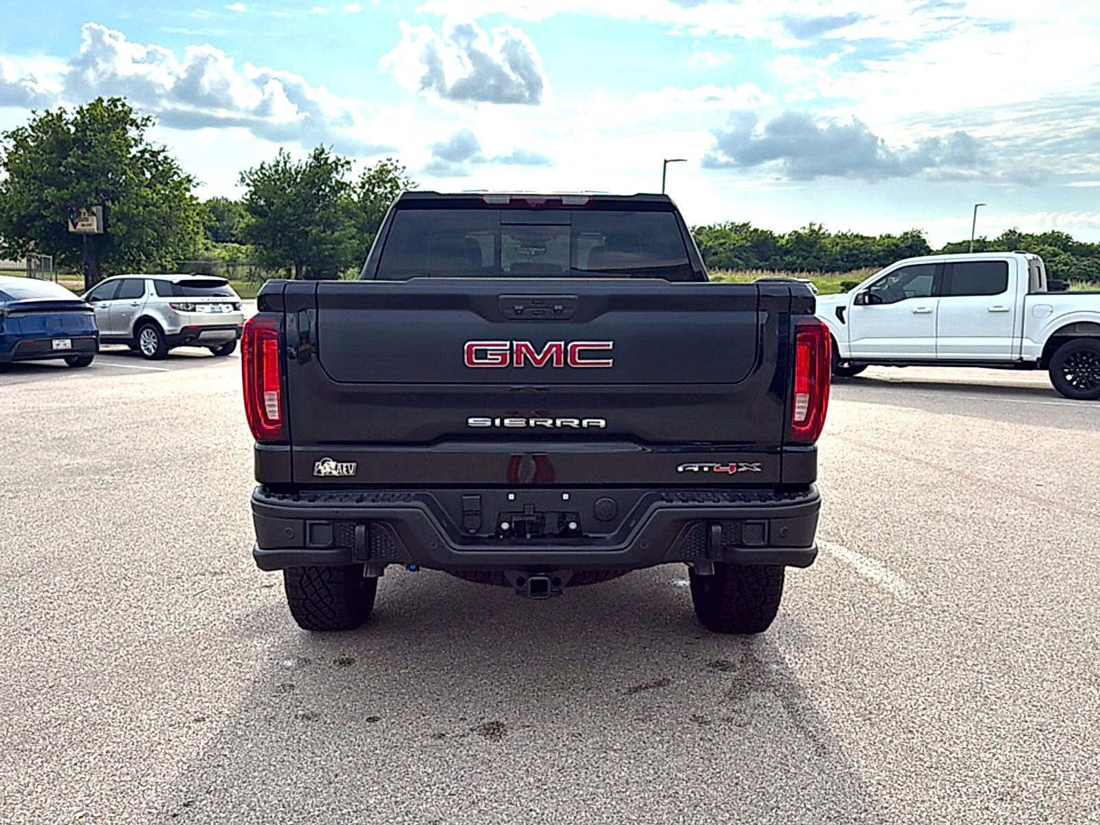 Used 2026 GMC Sierra 1500 AT4X w/ AT4X AEV Edition AWD/4WD image 6