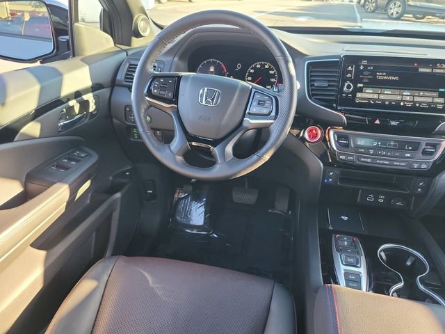 Certified 2025 Honda Ridgeline Black Edition image 10