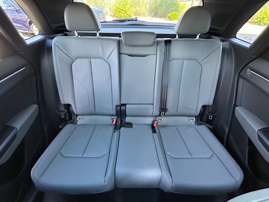 New 2025 Audi Q3 2.0T Premium image 42