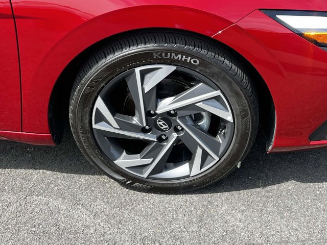 Certified 2025 Hyundai Elantra Sport FWD image 7
