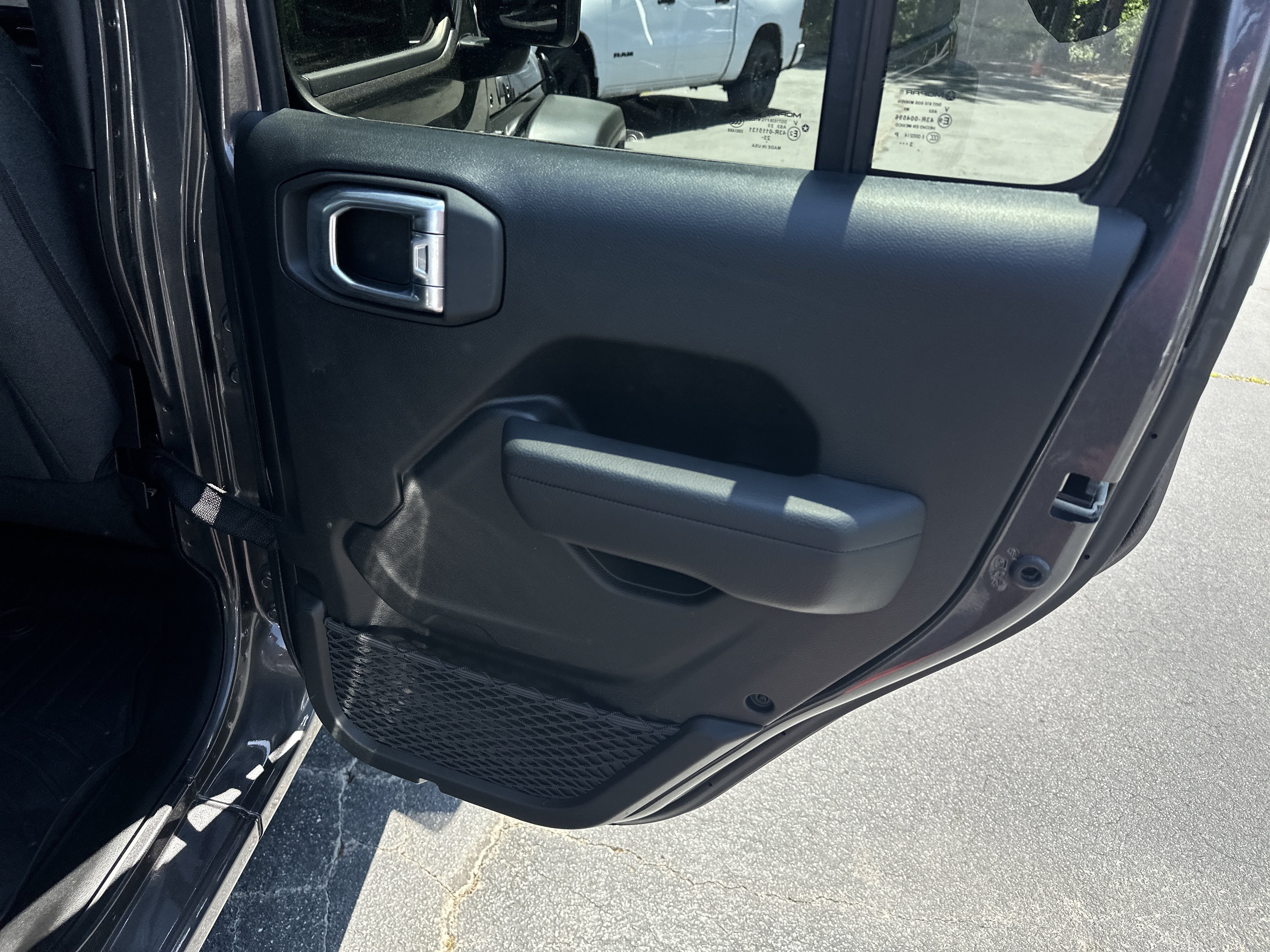 Used 2024 Jeep Wrangler Unlimited Sport AWD/4WD image 19