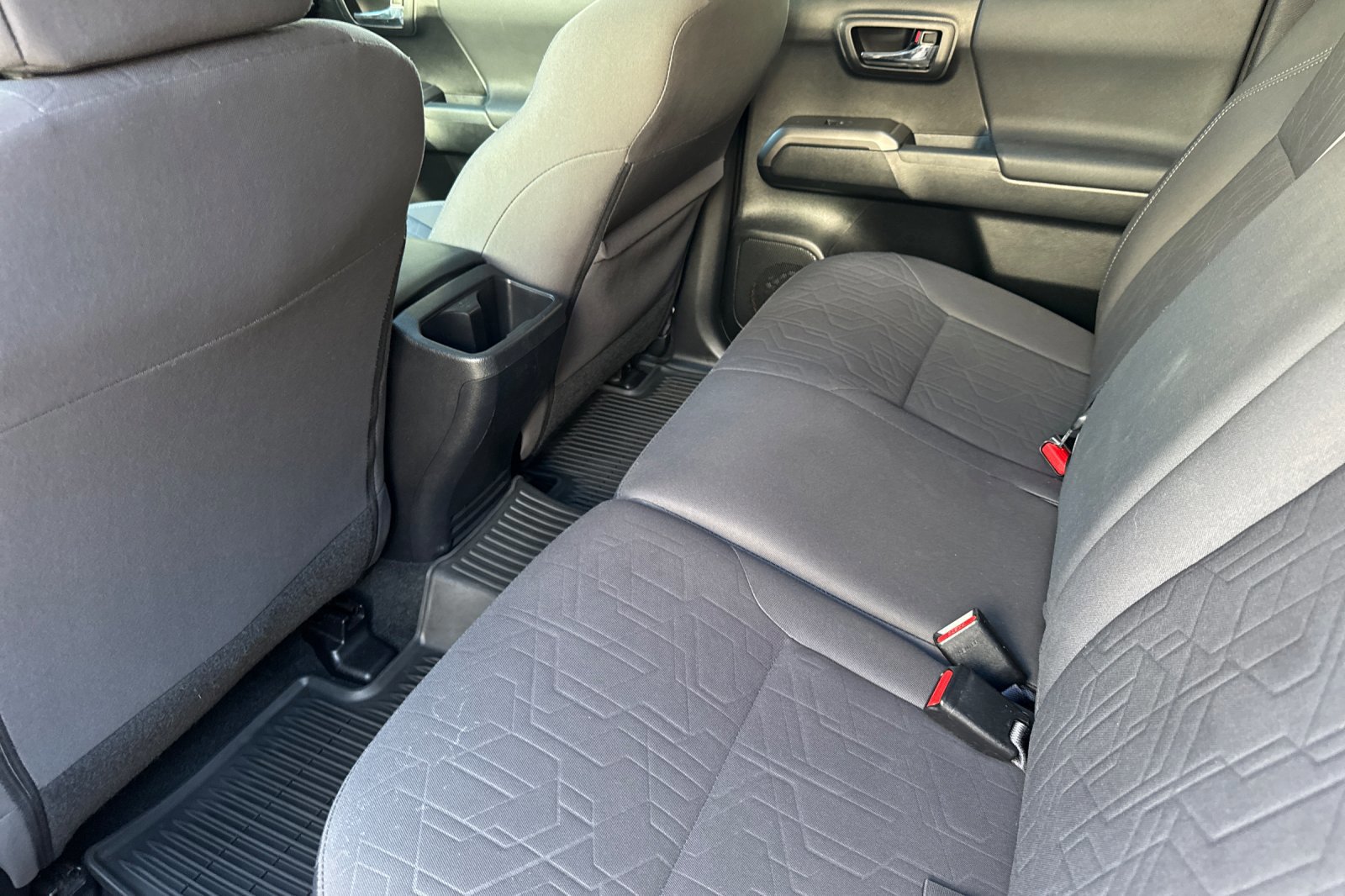 Used 2017 Toyota Tacoma TRD Off-Road RWD image 9