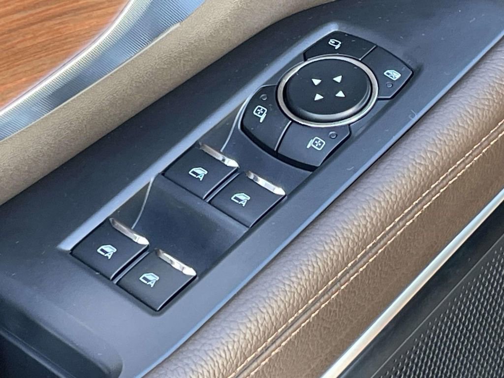 Used 2025 Ford Expedition Max King Ranch image 17