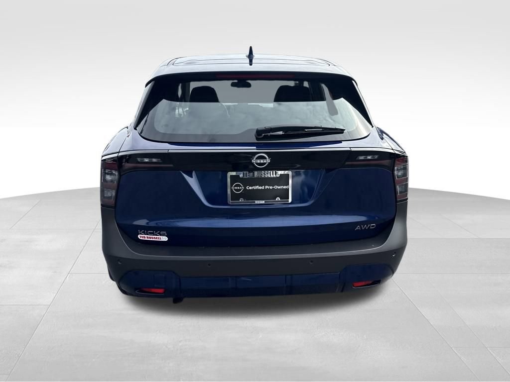 Used 2025 Nissan Kicks S image 5