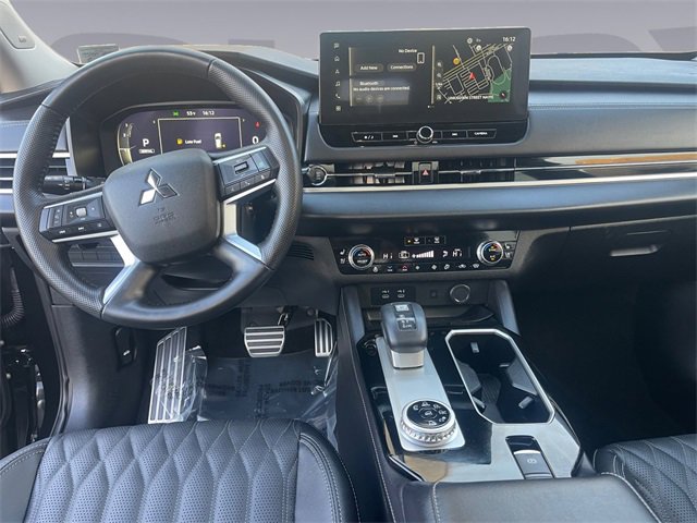 Used 2025 Mitsubishi Outlander SEL image 12