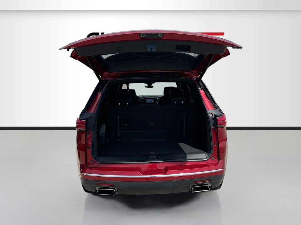 Used 2023 Chevrolet Traverse Premier AWD/4WD image 28