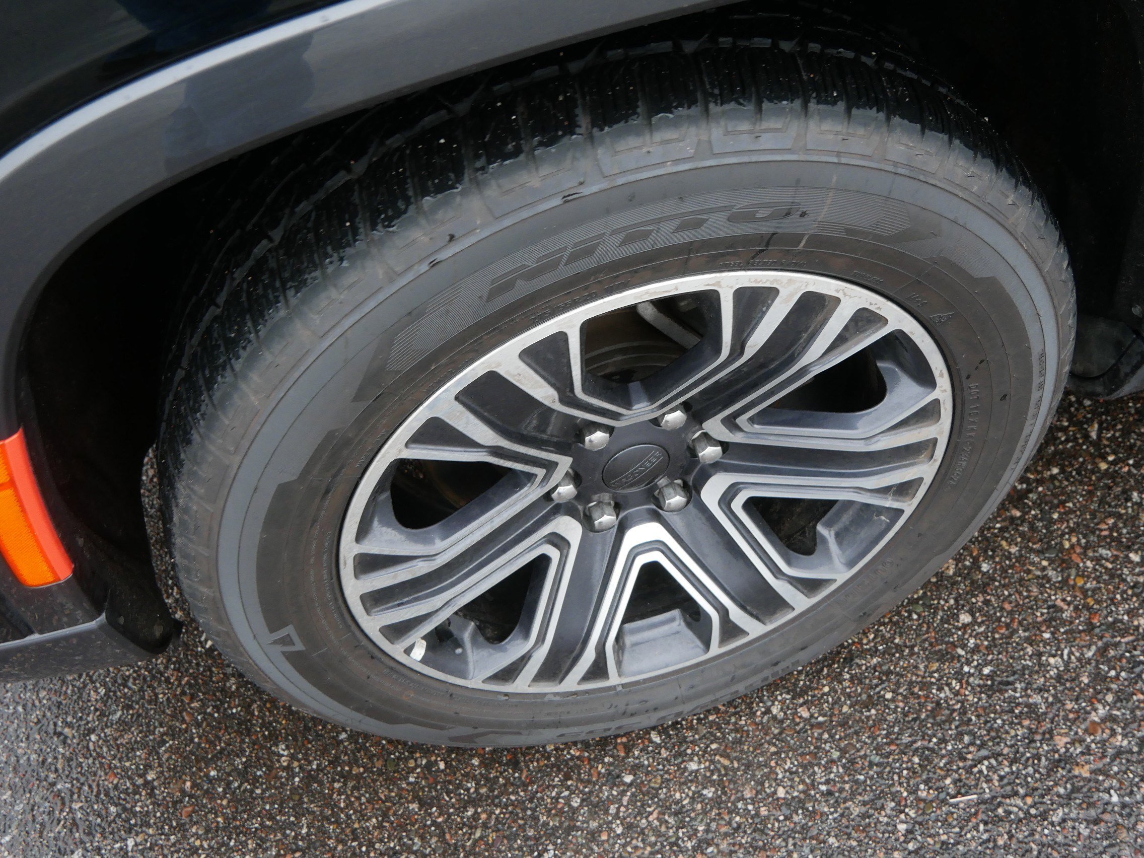 Used 2022 Jeep Wagoneer Series III w/ Rear Seat Video Group 1 image 16