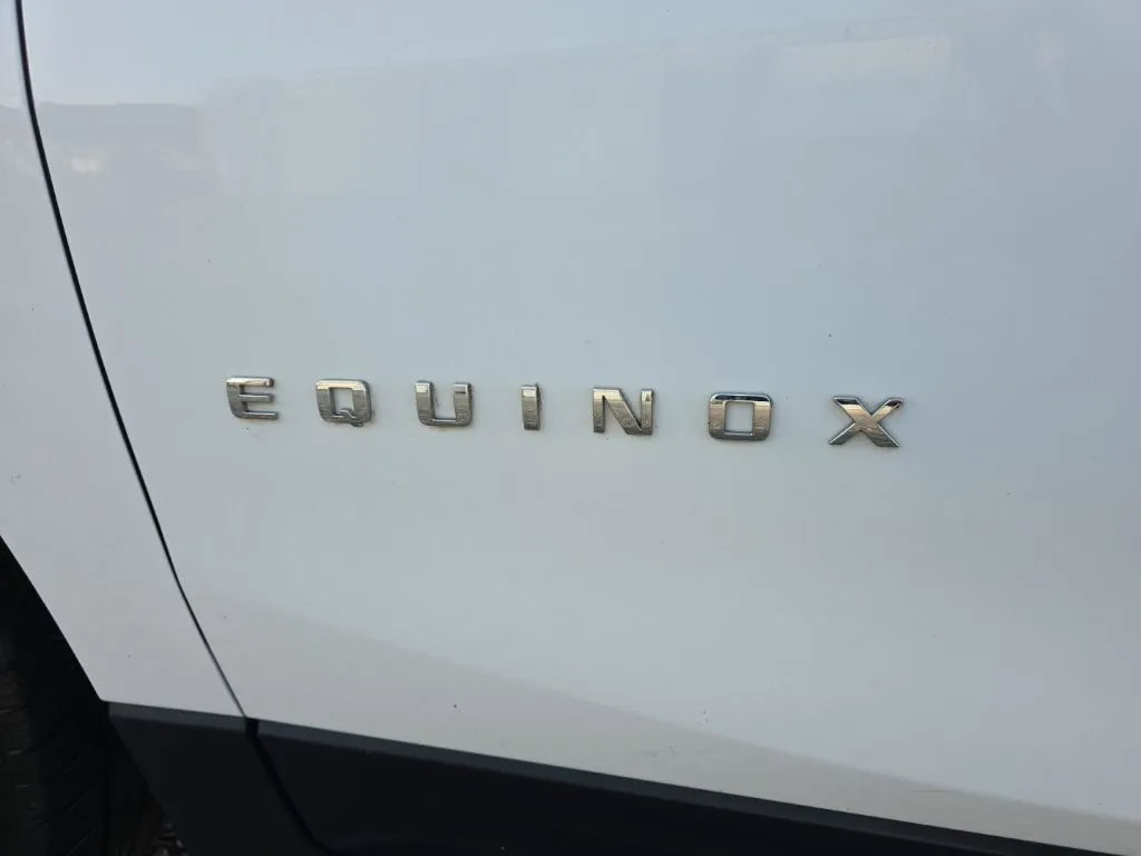 Used 2021 Chevrolet Equinox Premier AWD/4WD image 10